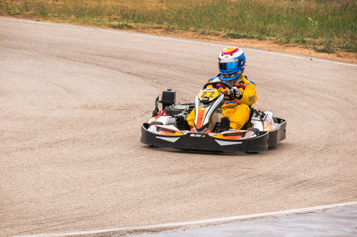 Les équipements indispensables pour une session de karting en toute sécurité en 2026