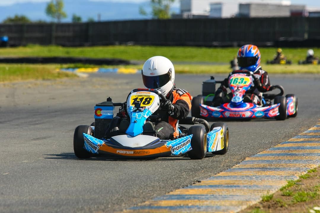 découvrez le monde passionnant du karting, une activité palpitante alliant vitesse et adrénaline. que vous soyez débutant ou pilote expérimenté, profitez de pistes conçues pour tous les niveaux et vivez une expérience inoubliable sur quatre roues !